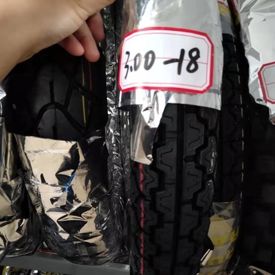 35% tot 55% rubbergehalte 300-18 motorfietsen band Levertijd binnen 25 dagen