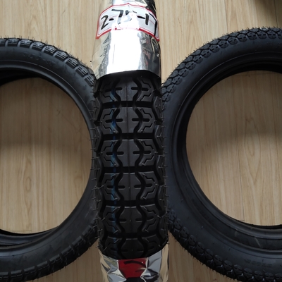 Qingdao Port Loading 17 Inch 275-17 Motorcycle band en buis met 20000 KM werktijd