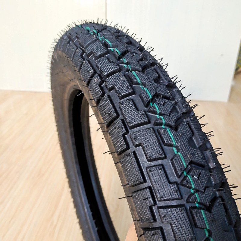 Duurzame 17 inch 3.00-17 2.75-17 motorfietsbuisloze band voor stabiel en soepel rijden