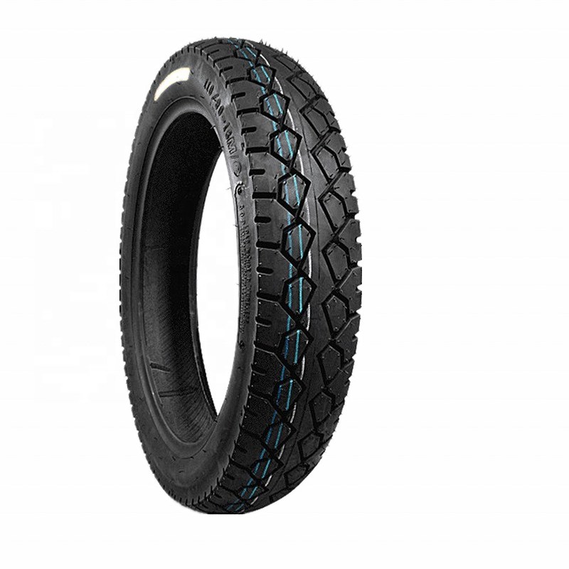 Snelle banden Motorfiets buisloze motorfietsen banden maten 110/90-10 Laadhaven Qingdao-haven