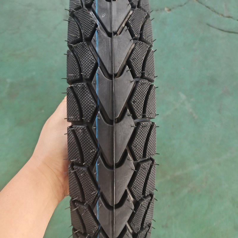 Zwarte 350-18 motorfietsband en -buis met laadhaven in Qingdao