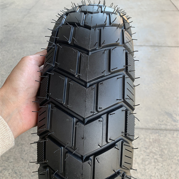 Leveringstermijn Binnen 25 dagen Snelle banden Motorfiets Tubeless motorfietsen-banden-maats 120/90-10