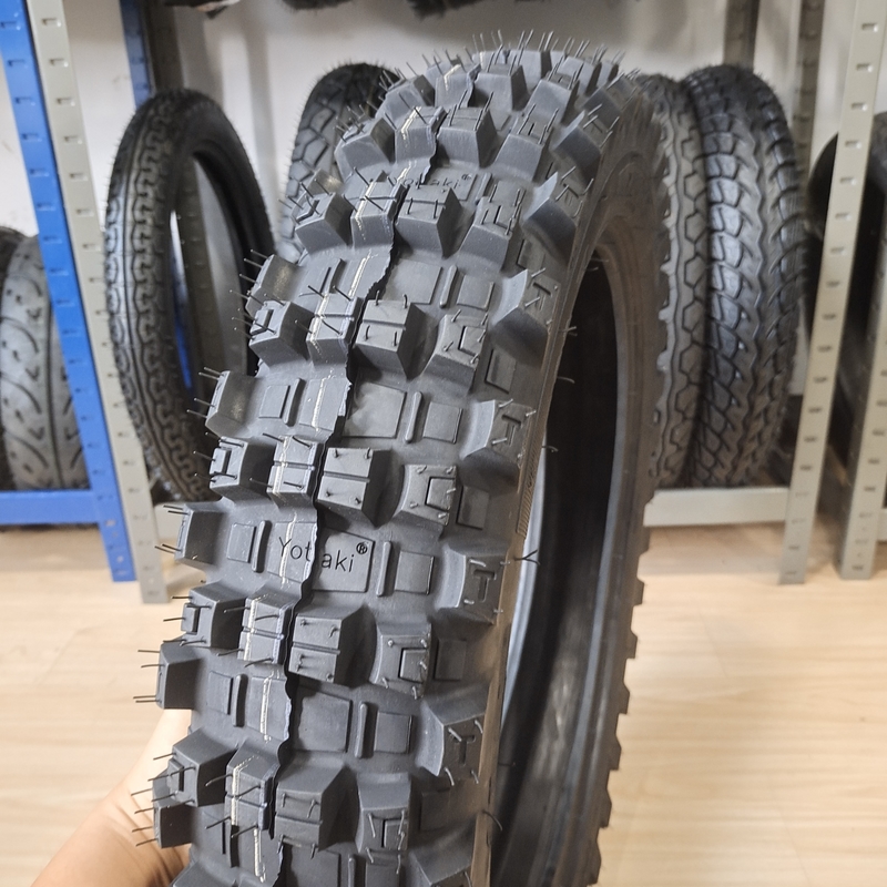 Natuur rubber staal nylon band hoesje 140/80/18 140/80-18 motorfiets band 140x80x18