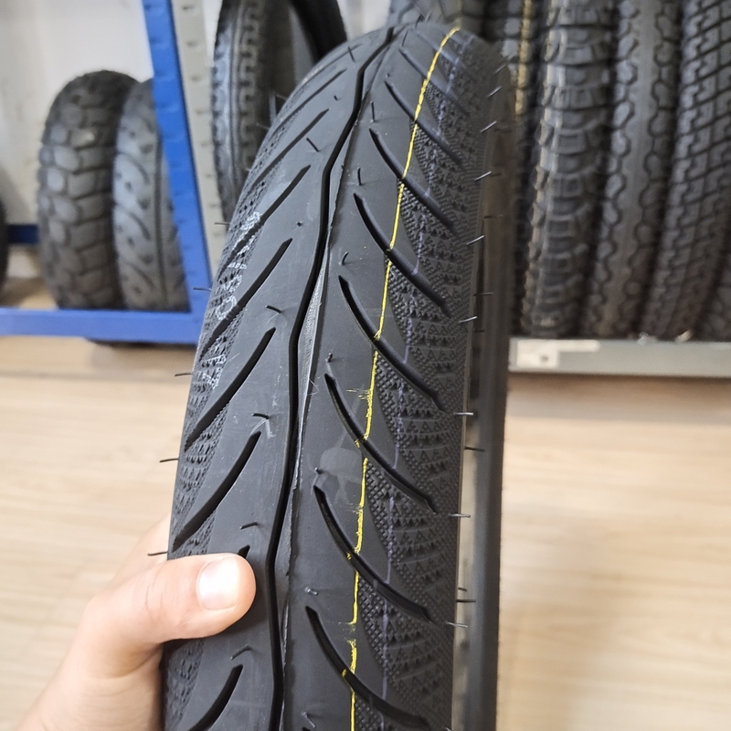 Natuurrubber staal Nylon 90/90-17 Motorfietsband en -buis voor de Venezolaanse markt