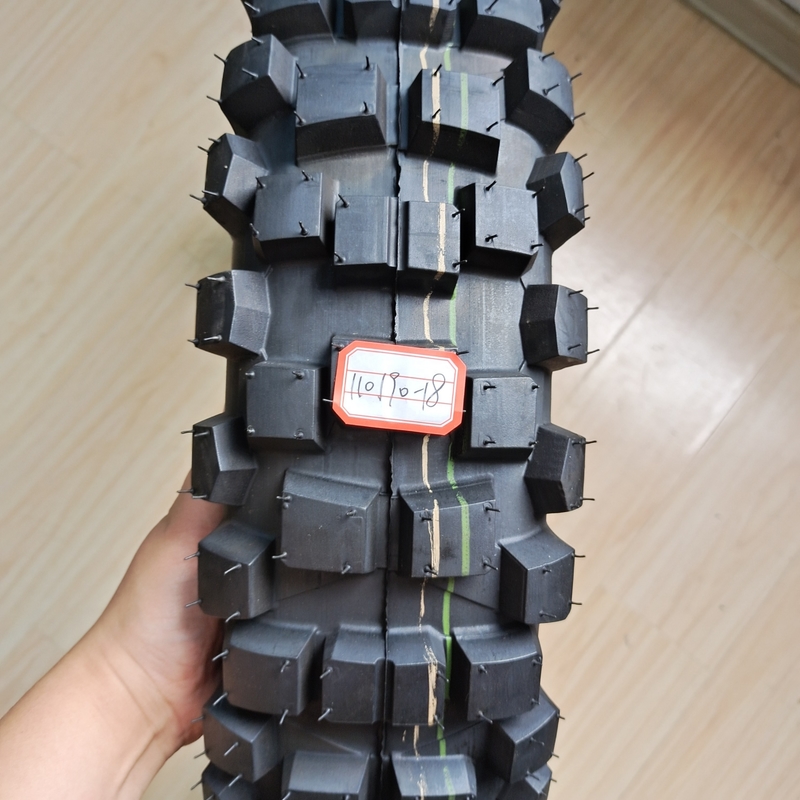 High Speed Motorcycle Tires 110/90-18 voor de Afrikaanse markt Levertijd binnen 25 dagen