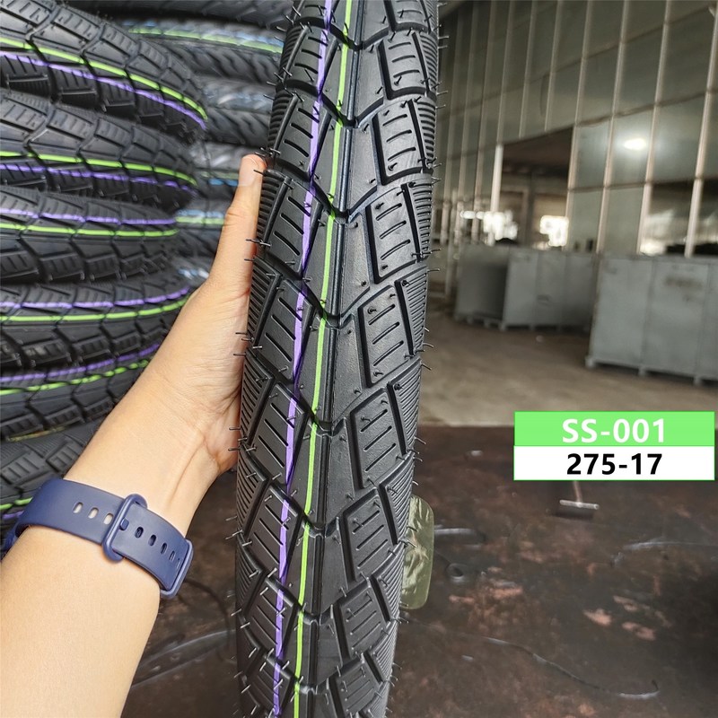 Motorfietsbanden zonder buizen Buis 17/2.75 2.75-17 275 17 Rubbergehalte 35%-45% Patroonbanden