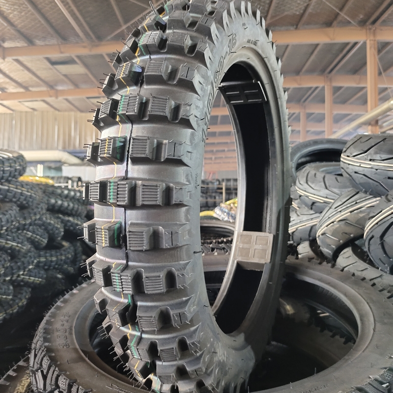 110/90-16 Motorfietsband mrf 110 90 16 voor Kopers uit het Midden-Oosten 35%-45% Rubbergehalte