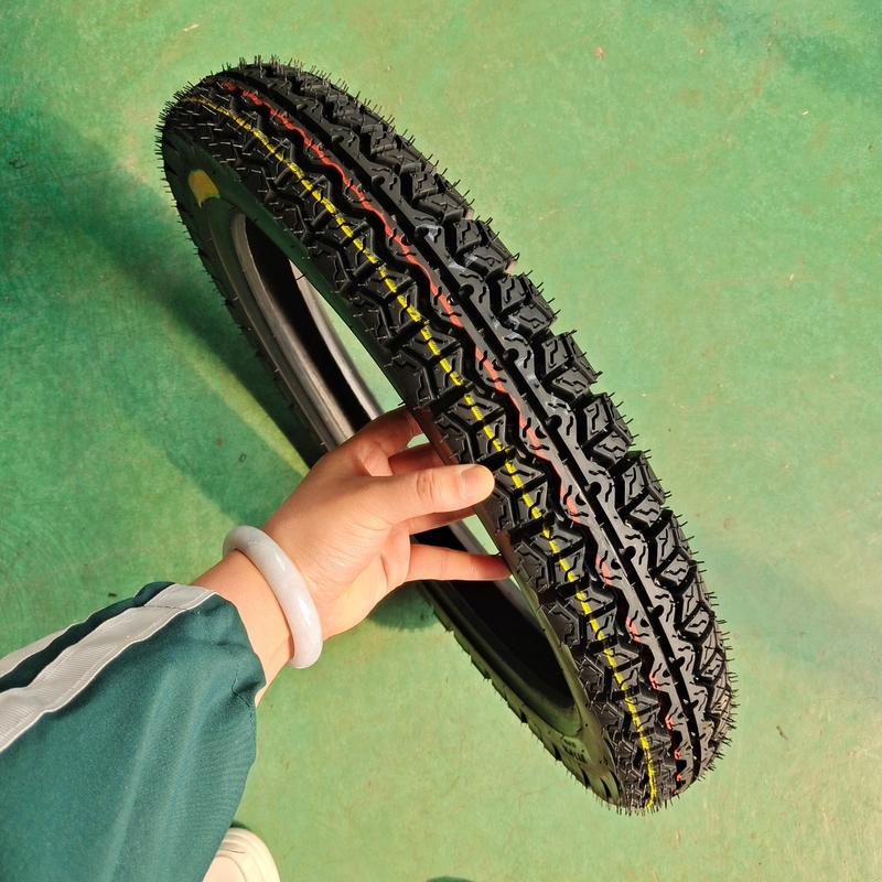 Afrikaanse markt 3.00-17 Tubeless motorfietsband 300 17 met en 10.5 Treksterkte