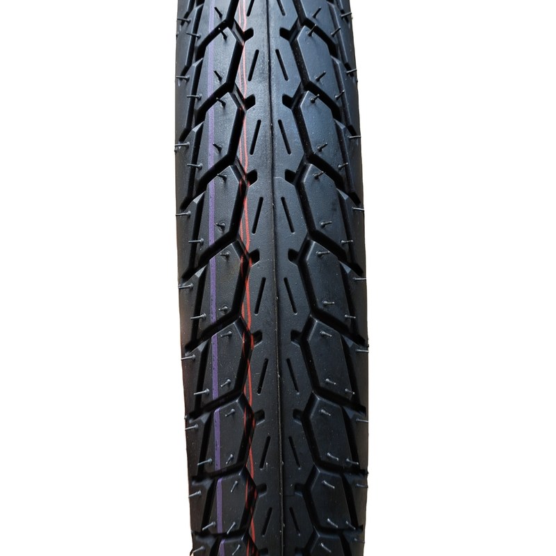 Productiecapaciteit 5000 stuks per dag Motorfietsband 70/100-17 buisloos voor scooter